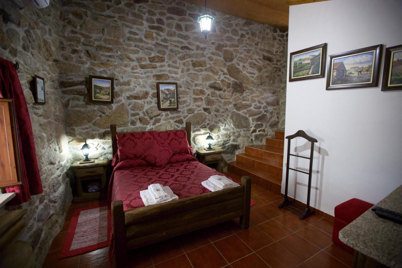 Aldeia Do Codecal Hostal Codecal  Exterior foto