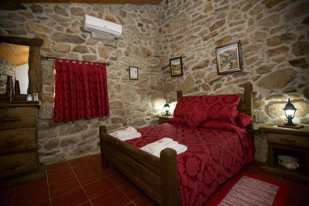 Aldeia Do Codecal Hostal Codecal  Exterior foto