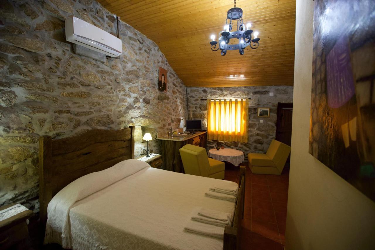 Aldeia Do Codecal Hostal Codecal  Exterior foto