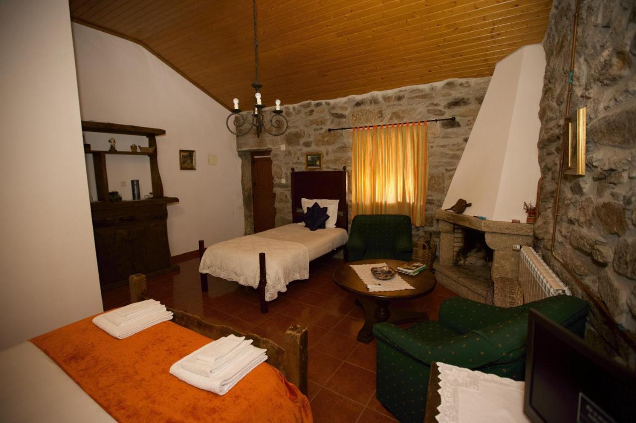 Aldeia Do Codecal Hostal Codecal  Exterior foto