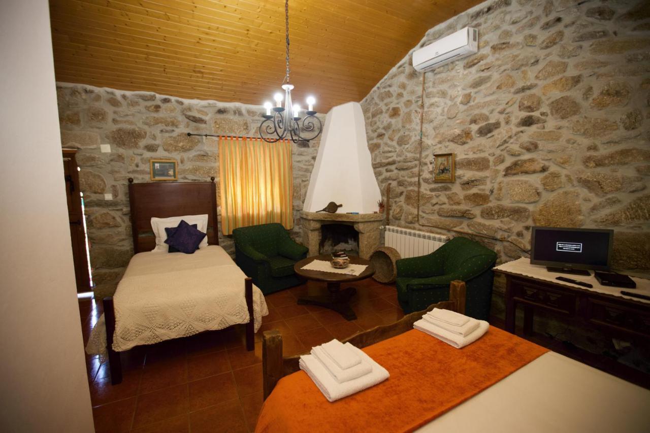 Aldeia Do Codecal Hostal Codecal  Exterior foto